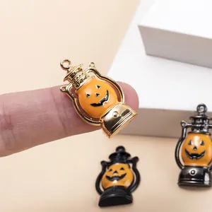 Colgantes de linterna calabaza de Halloween en aleación para joyas DIY y collares