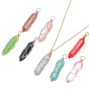 Colliers pendentifs en améthyste et quartz prismatiques enveloppés de fil métallique