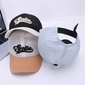 Casquettes trucker respirantes pour enfants avec broderie Smile en plusieurs couleurs