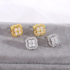 Sparkling copper four-leaf clover stud earrings with pavé zircons in gold and silver finish