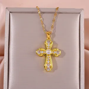 Luxury Copper Zirconia Hollow Cross Pendant Necklace Gold Plated Lips Chain Religious Jewelry Daily Decoration For Women