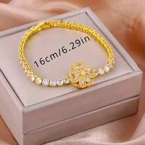 Detail of 16cm golden clover tennis bracelet with micro-pave cubic zirconia stones