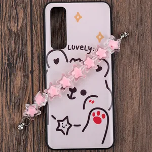 Detail der rosa Sternkette an weißer Silikonhülle mit Cartoon-Bären-Design für Handy