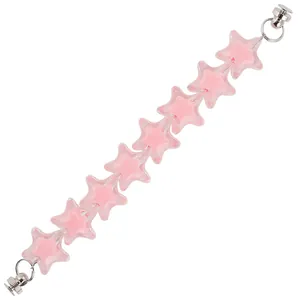 Detailansicht der rosa Sternperlen-Handykette mit silbernen Metallverschlüssen