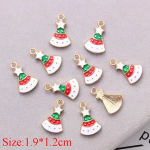 Detailed view of Christmas tree alloy pendants showing 1.9x1.2cm size and colorful enamel