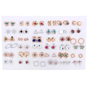 Lot de 36 paires de boucles d'oreilles cristal aux motifs fleurs et animaux mignons