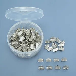 Silberne Bandklemmen in transparenter Aufbewahrungsbox für DIY Schmuckherstellung