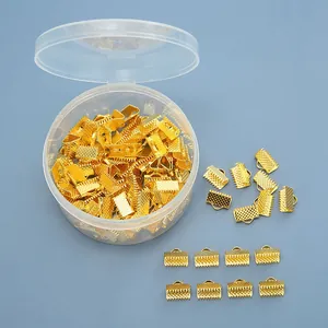 100 Stk. goldene Bandklemmen mit strukturierter Oberfläche und Box für DIY-Schmuck