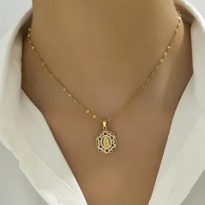 Halskette mit religiösem Maria-Anhänger, Zirkonia-Mikropflasterung und Goldbeschichtung