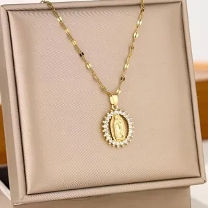 Gold oval Virgin Mary necklace with micro-p鑲 cubic zirconia and unique flat link chain
