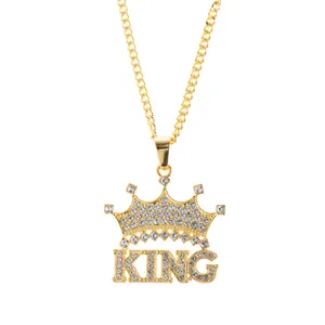Collana hip hop dorata con ciondolo corona KING e strass lucidi per uomo e per donna