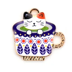 Schattige emaille kat in theekop bedeltje voor DIY sieraden en armbanden maken