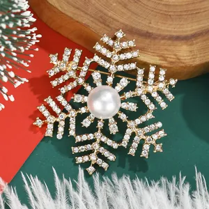 Elegant Snowflake Brooch For Women Alloy Rhinestone Faux Artificial Pearl Christmas Winter Accessories Stylish Gift Pin Jewelry