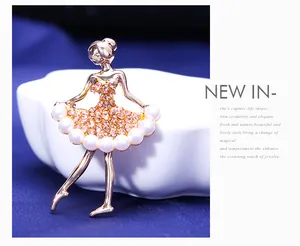 Detailansicht der Ballett-Brosche mit Goldlegierung und champagnerfarbenen Strass