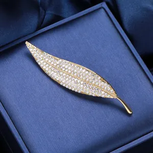 Elegant Leaf Shaped Copper Brooch Micro Paved Cubic Zirconia Gold Silver Plated Pin For Suits Coats Dresses Women Jewelry