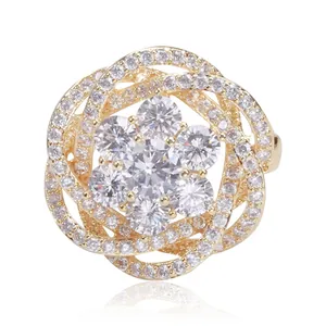 Broche Fleur Haut de Gamme Créative pour Femmes Élégante Épingle en Cuivre Zircone Cubique Corsage Étincelant pour Mariage