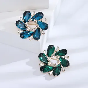Fashion crystal flower wreath brooches in deep blue and emerald green with gold alloy base