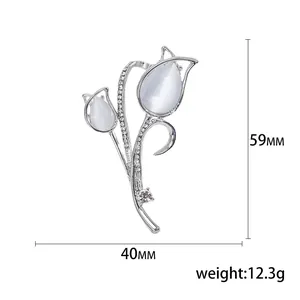 Elegante spilla a tulipano in argento con pietre occhio di gatto e strass, 59x40mm