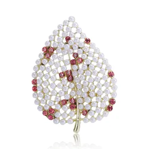 Broche Feuille Évidée Élégante pour Femme Alliage Plaqué Or avec Fausse Künstliche Perle et Strass Incrustés Épingle de Revers Tendance Accessoires de Robe