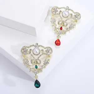 Vintage-Herz-Broschen im Barock-Stil mit Kristall-Anhängern und Perlen in Goldoptik