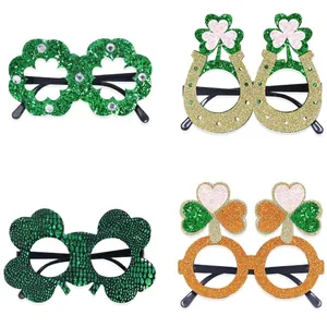 Glittery St. Patrick's Day party glasses set with shamrock and horseshoe designs