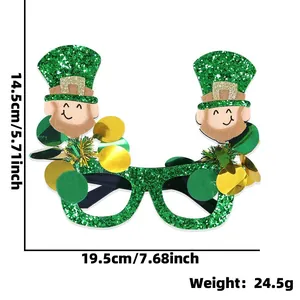 Occhiali glitterati per San Patrizio con leprechaun e decorazioni per feste a tema