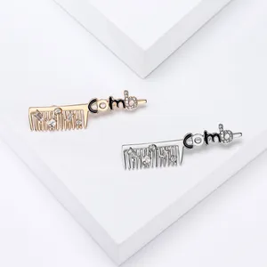 Broche Créative en Forme de Peigne en Alliage Incrustée de Strass Bijoux de Mode pour Hommes Femmes Accessoires de Décoration de Vêtements