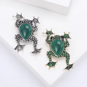 Vintage Creative Frog Brooch Alloy Enamel Green Rhinestone Artificial Gemstone Animal Shape Pin For Women Clothing Accessories