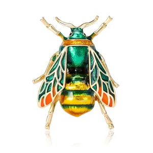 Fashionable gold alloy enamel bee brooch pin with green wings for suits and shirts