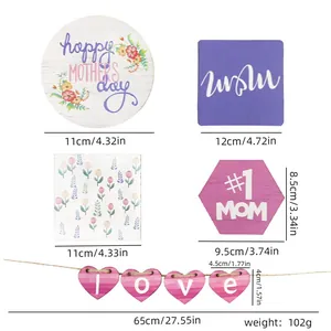 Set decorativo in legno per festa della mamma con striscione a cuore e fiori rosa