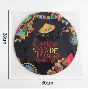 Dettaglio del cartello rotondo Cinco de Mayo con motivi di pinata e sombrero colorati