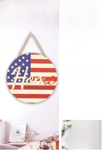 Detail eines runden US-Holztürschilds zum Unabhängigkeitstag mit Flagge und Home Sweet Home