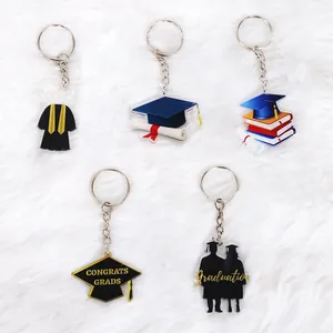 Porte-clés en Acrylique Graduation 2026 Toque de Diplômé Toge Certificat Livres Cadeau Commémoratif pour Étudiants Cérémonie