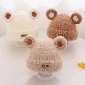 Berretti in maglia con orecchie da orso per bambini in beige marrone e kaki per l'inverno
