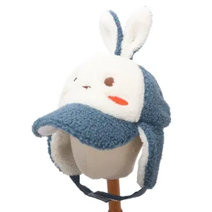 Gorro de invierno para niños con orejas de conejo de forro polar y correa ajustable