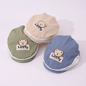 Three-color mesh拼接 kids beret hats with teddy bear patch and Lucky label for toddlers