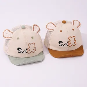 Atmungsaktive Baby-Netzkappen mit Smile-Bär-Design und niedlichen 3D-Ohren-Details