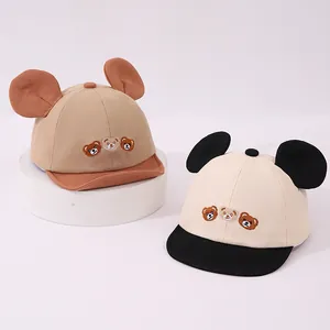 Casquette de baseball mignonne pour bébé avec trois ours brodés et oreilles en 3D