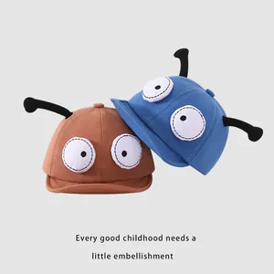 Niedliche Baby-Baseballkappen mit 3D-Augen und Antennen-Design in Braun und Blau