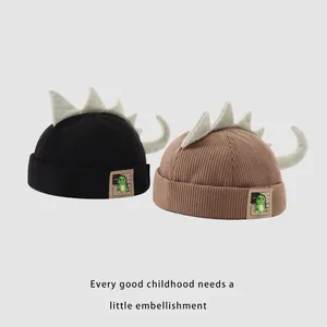 Bonnet en velours côtelé pour enfants avec motif dinosaure et crête rigolote