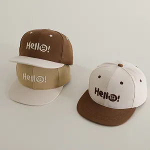 Berretto da Baseball per Bambini a Contrasto Ricamo Hello Faccina Sorridente Hip Hop Tesa Piatta Cotone Regolabile