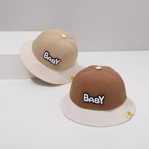 Baby Anglerhut aus Baumwolle mit BABY-Stickerei in Khaki und Braun für optimalen Sonnenschutz