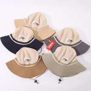 Layout a ventaglio di cappelli alla pescatora per bambini ad asciugatura rapida in 5 colori