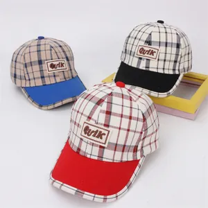 Casquette de Baseball à Carreaux pour Enfants Mélange de Coton Chapeau de Soleil Réglable Avec Lettre Brodée Style Street Rétro
