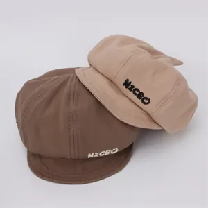 Lot de bérets en coton pour enfants avec broderie NICEC en marron foncé et beige