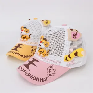 Casquettes pare-soleil respirantes pour bébé avec motifs tigre 3D en rose et jaune