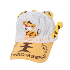 Casquette d'été respirante pour bébé avec broderie tigre et oreilles 3D jaune et blanc