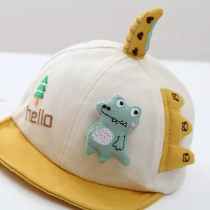 Casquette bébé en coton avec dinosaure 3D et visière jaune contrastée