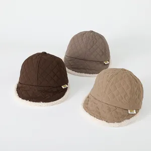 Berretti da baseball invernali trapuntati per bambini con fodera in pile in tre colori