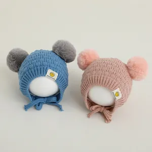 Gorros de punto de invierno para bebé con pompones y orejeras, forro cálido infantil